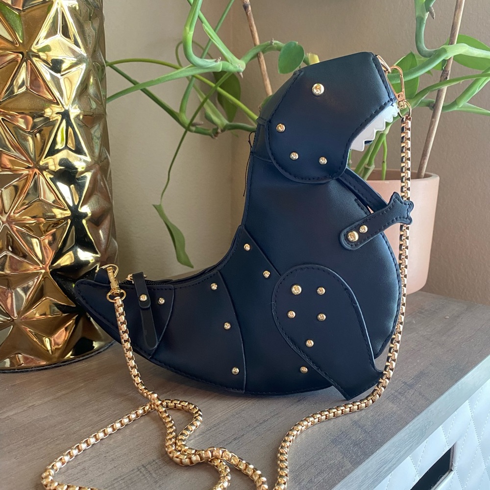 Dinosaur crossbody purse. Black.